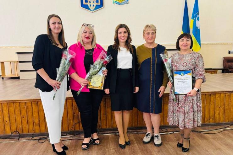 В Арцизі відзначили професійне свято тих, хто щодня віддає своє серце дітям